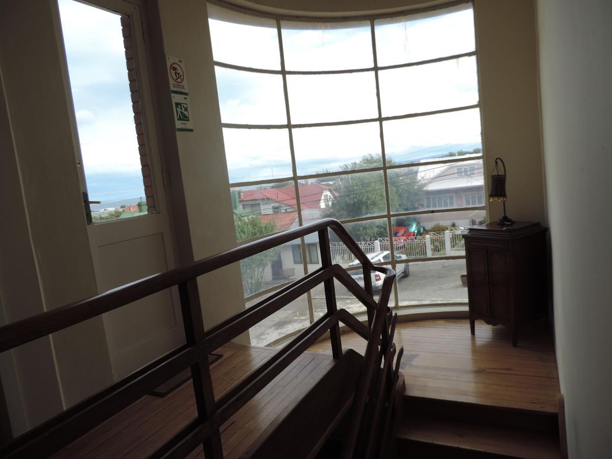 Hostal Oro Fueguino Punta Arenas Exterior photo