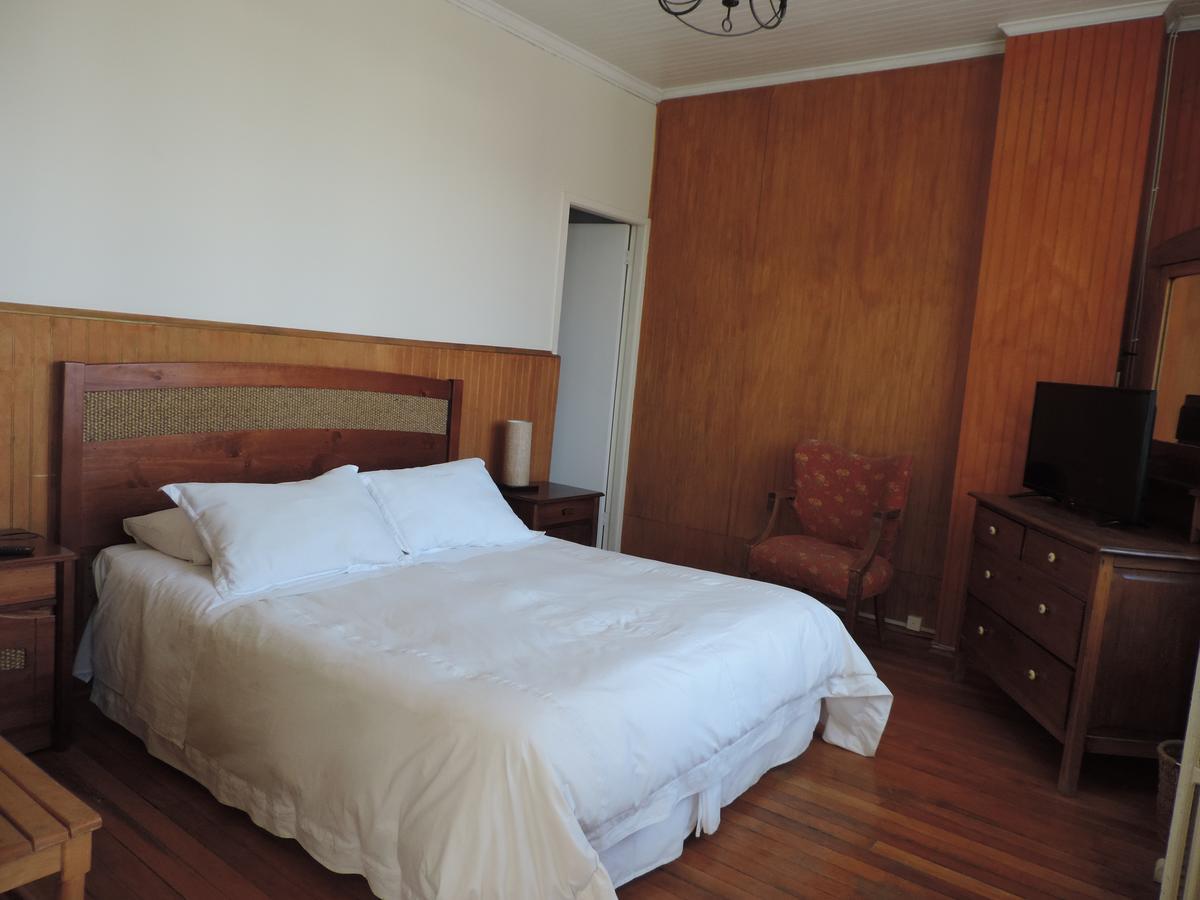 Hostal Oro Fueguino Punta Arenas Exterior photo