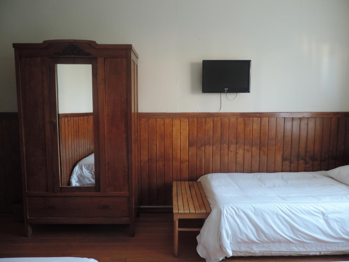Hostal Oro Fueguino Punta Arenas Exterior photo