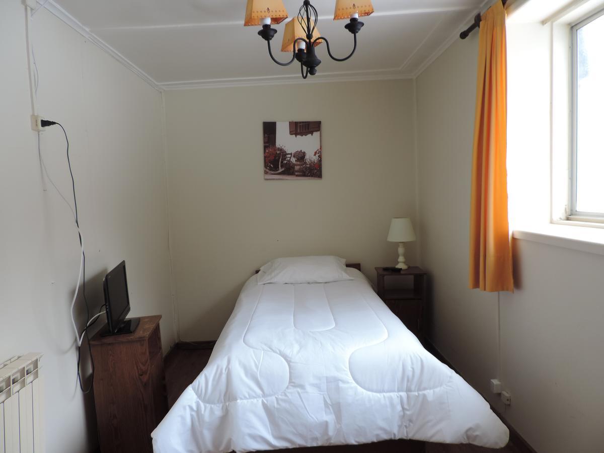 Hostal Oro Fueguino Punta Arenas Exterior photo